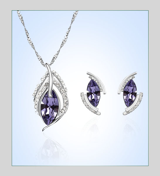 Ethnic Pendant Set