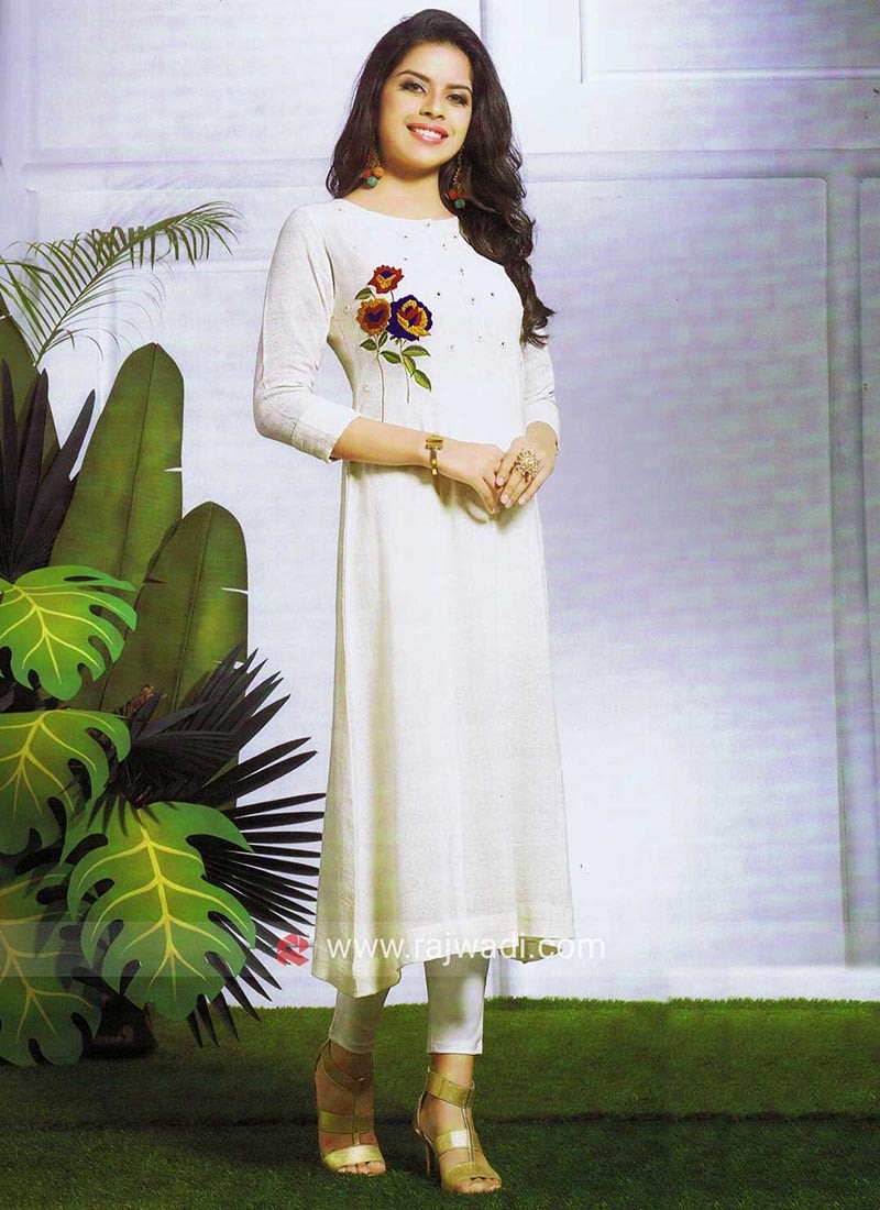 thread-embroidered-off-white-kurti-5018-800x1100